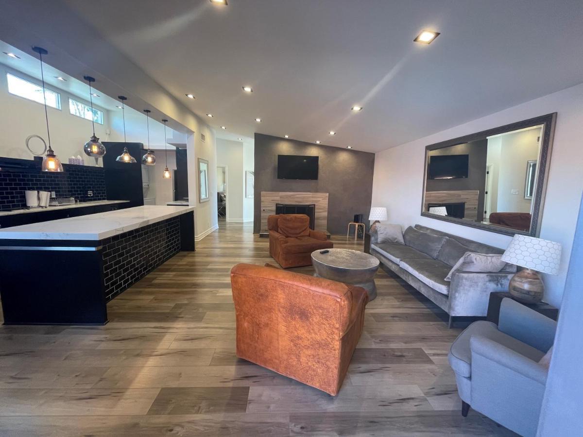 Tranquility In Prime Location With Private Pool Ferienhaus Los Angeles